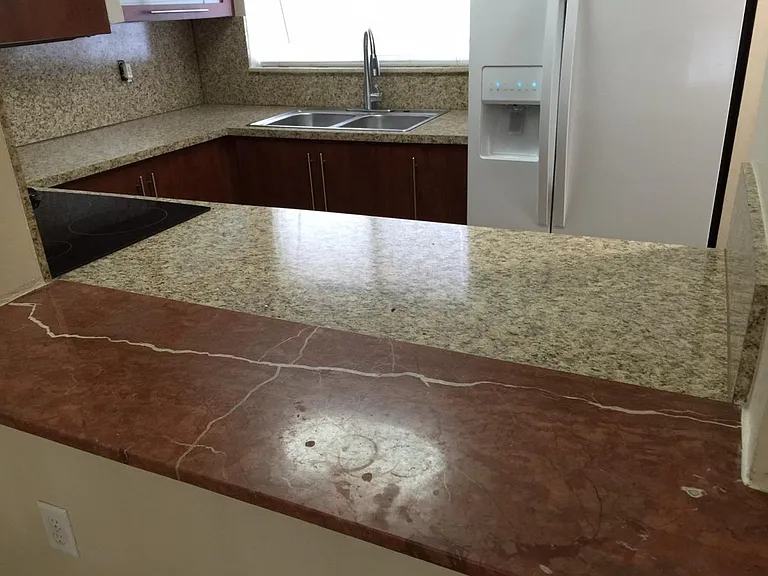 MODERN KITCHEN (e)