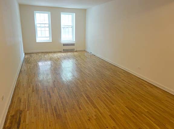 2nd image of 14035 Burden Cres
