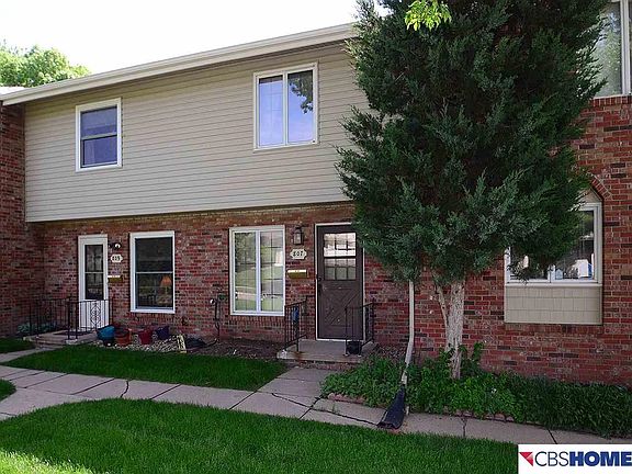 2nd image of 807 N 122nd St