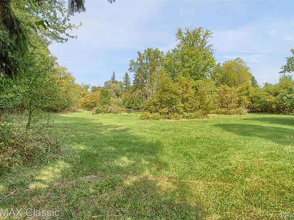 5th image of 19150 Beck Rd