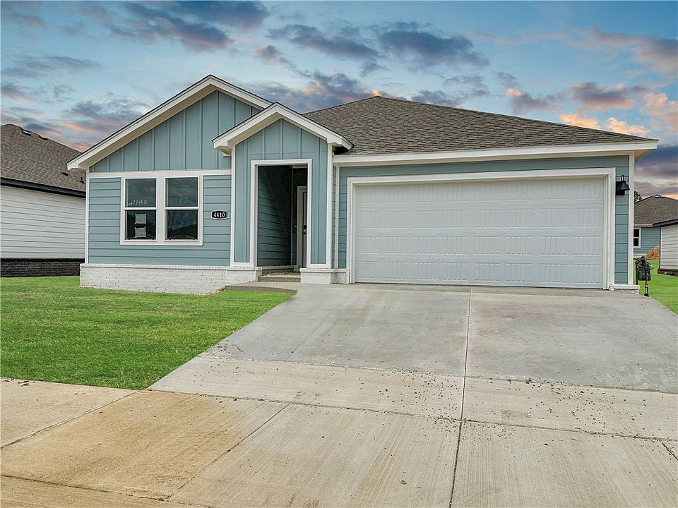 1st image of 4410 Canyon Run Dr