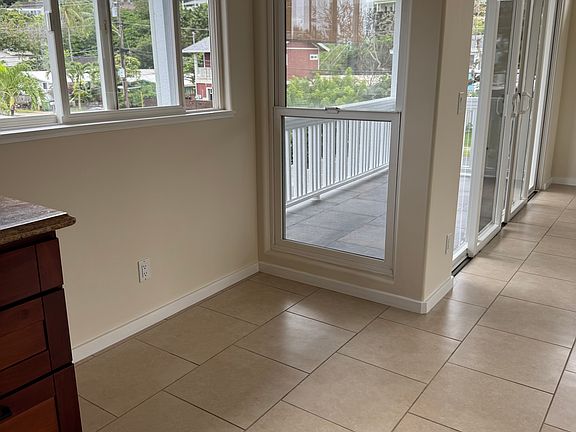 5th image of 172 Alala Rd #A