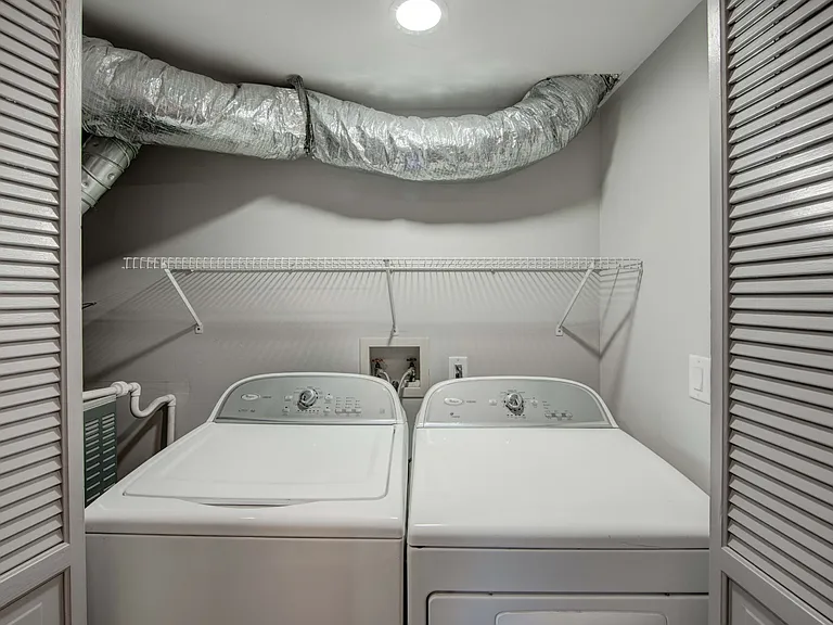 1129 W Main St #4 — Photo 22
