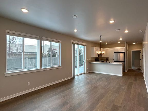 2nd image of 20656 SE Iron Horse Ln
