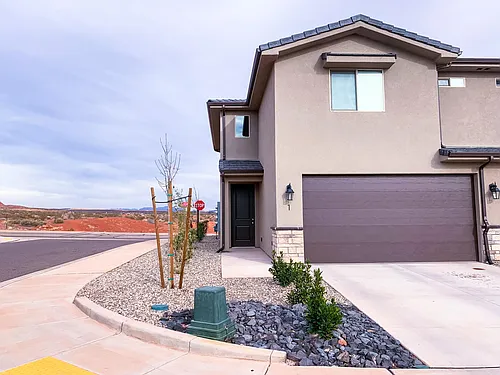1005 N Tortoise Rock Dr #1 Photo 1