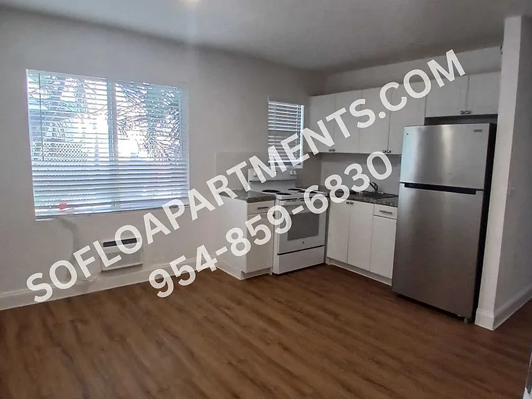 2034 Washington St — Photo 3