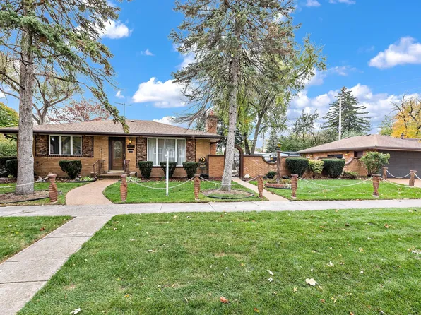 3200 Sunnyside Ave, Brookfield, IL 60513