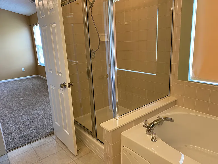 1040 Gleason Dr — Photo 14