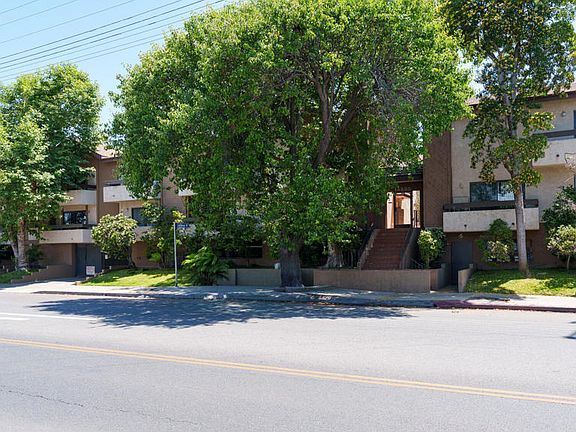 2nd image of 12330 Magnolia Blvd APT 106
