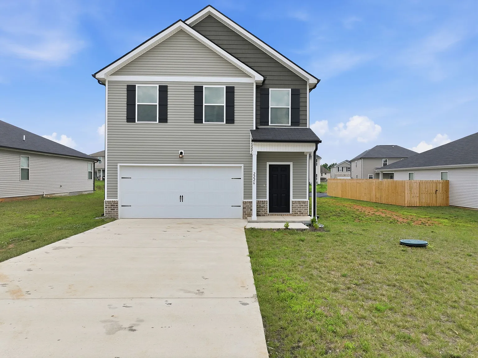 4 bed, 2.5 bath, 2183 sqft, $2,500 — Photo 4