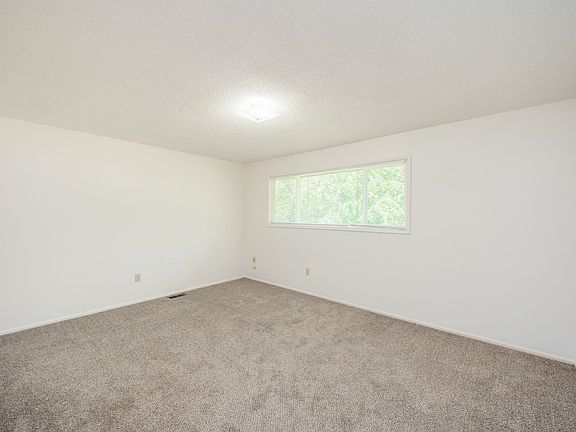 3rd image of 229/231 W Kedlin Ave