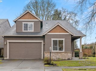 910 NE Simmental St, Hillsboro, OR