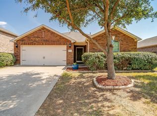 516 Riverbed Dr, Crowley, TX 76036