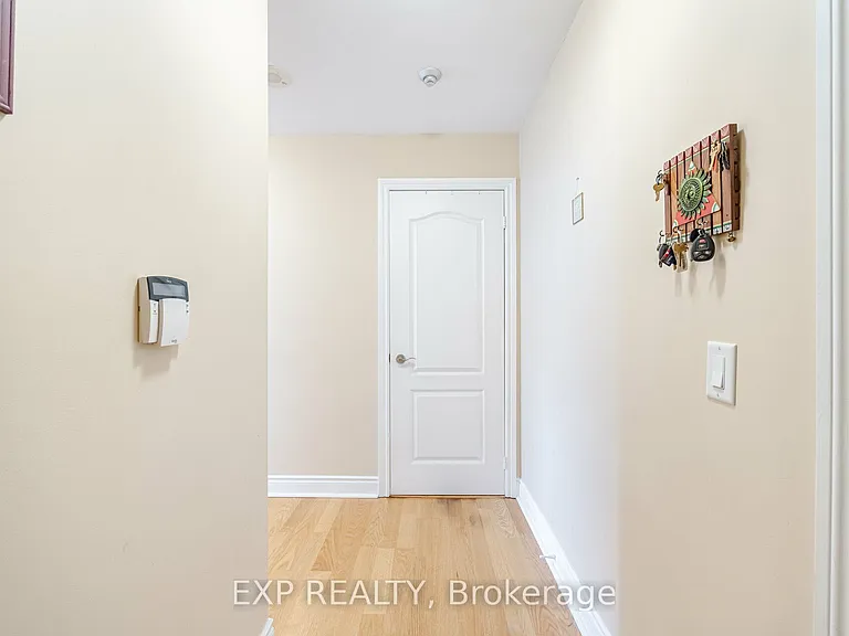 1103 Leslie St #1103 — Photo 5