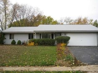 130 S Springinsguth Rd, Schaumburg, IL 60193