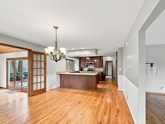 4th image of 143 McCullom St