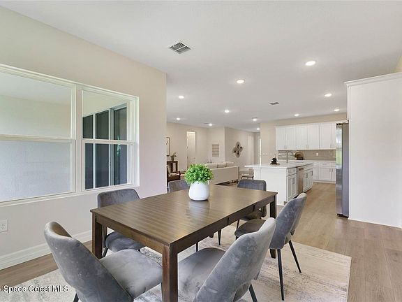 5th image of 361 Del Rey St NE