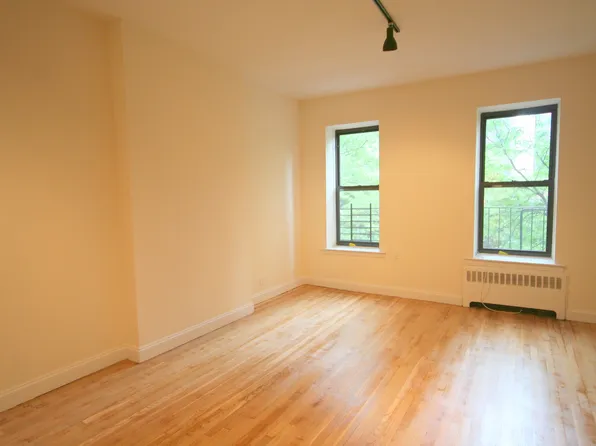 206 East 70th Street image 1 of 8