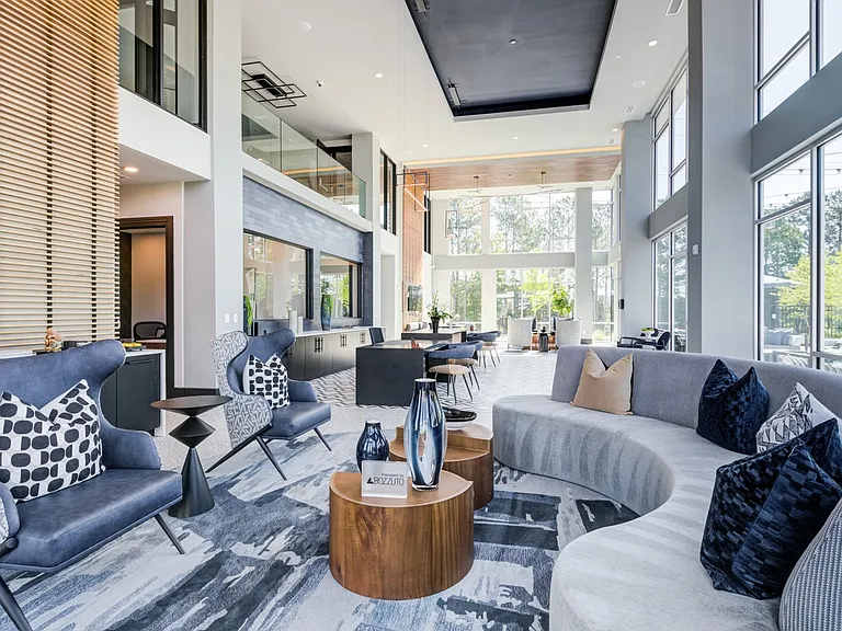 Aura Fifty4 — Photo 30