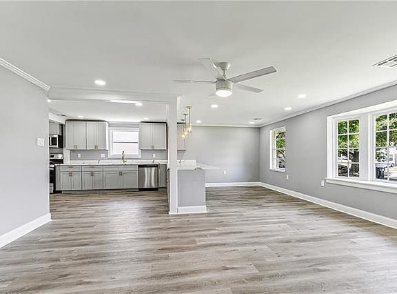 3rd image of 2800 Cupid St