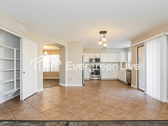 4th image of 12432 W San Miguel Ave