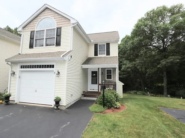 53 Lancaster Rd Unit 7, Clinton, MA 01510