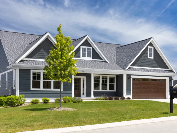 203 Vineyard Ridge Dr Unit 38, Traverse City, MI 49686