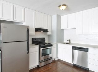 631 S Maple Ave #4A, Oak Park, IL 60304