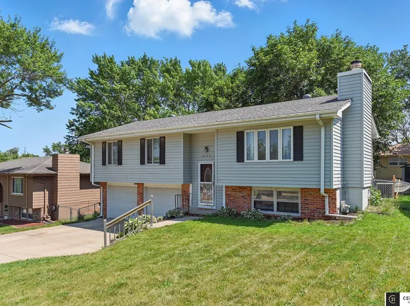 2609 Geri Dr, Bellevue, NE 68147