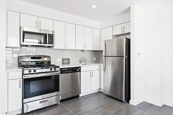 Rented by Corcoran | media 14