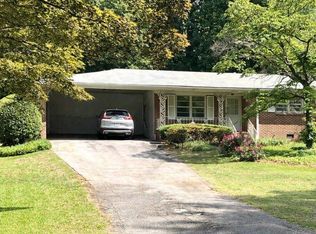 547 Rebecca St, Lawrenceville, GA 30046