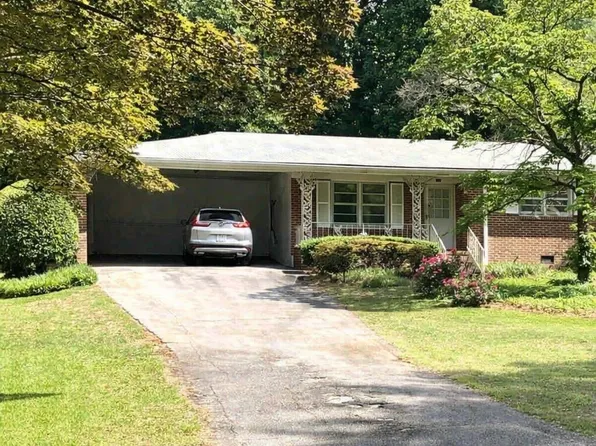547 Rebecca St, Lawrenceville, GA 30046