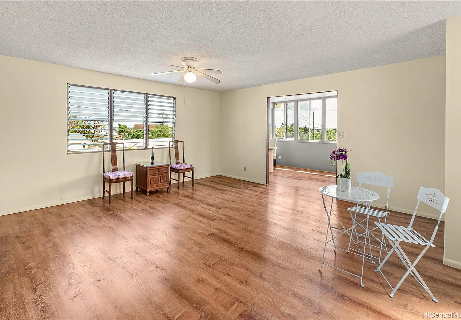 2 bed, 800 sqft, $2,500 — Photo 4