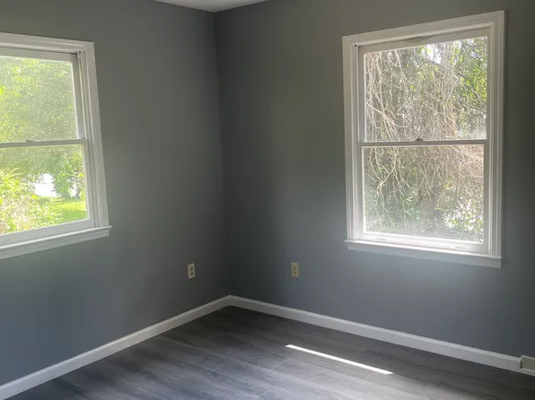 113 S Justice St, Hendersonville, NC 28739