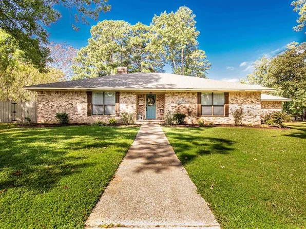 701 Post Oak Dr, El Dorado, AR 71730