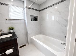 3345 S Bell Ave #1, Chicago, IL 60608