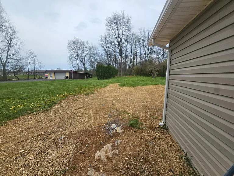 side yard to back yard