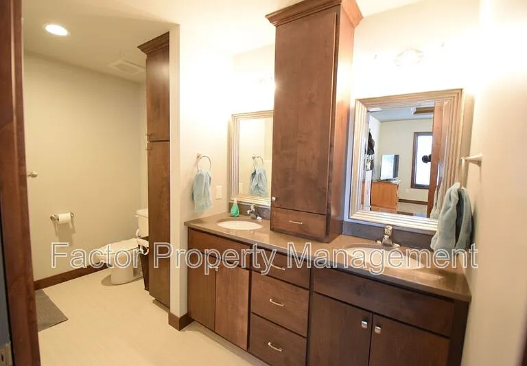 814 Pinnacle Path — Photo 14