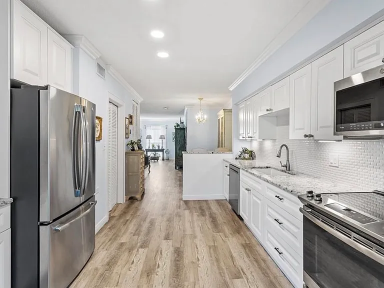1330 Snell Isle Blvd NE #4 — Photo 9