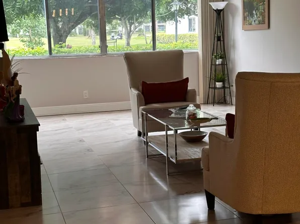 6698 10th Avenue N #116, Greenacres, FL 33467