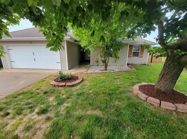 573 Cobblestone Lane, Sparta, MO 65753