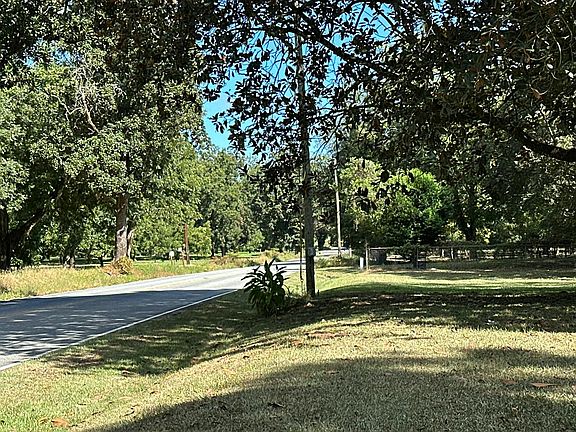 5th image of 3404 Radium Springs Rd