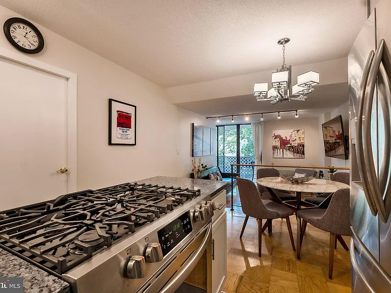 2201 L St NW #217 — Photo 9