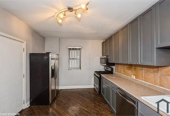 4th image of 7628 S Essex Ave #2
