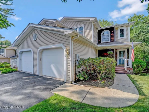 712 Garnet Ln, East Stroudsburg, PA 18301