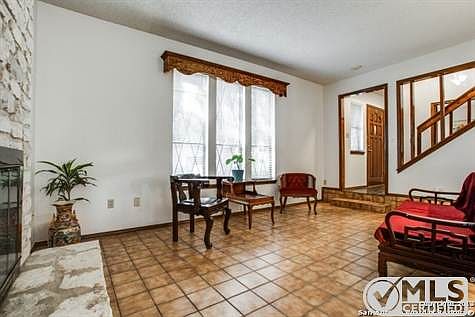 5th image of 8415 Chivalry St