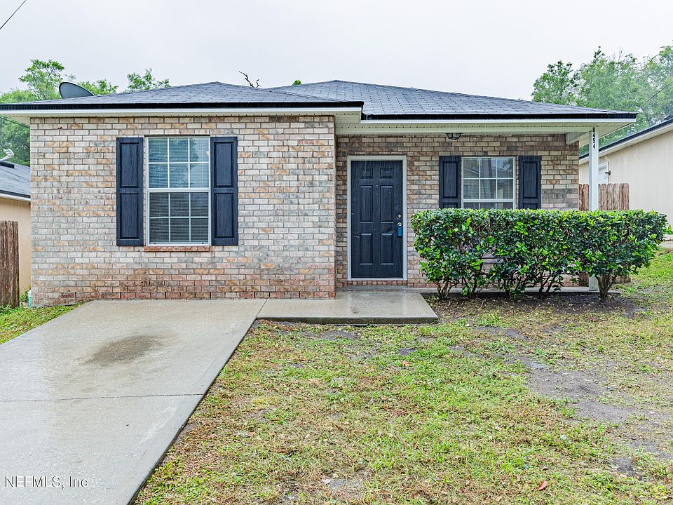 1st image of 8454 INDIA Avenue