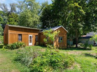 369 E Pace Ave, Akron, OH 44319