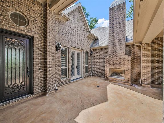 3rd image of 34011 Highland Terrace Ln