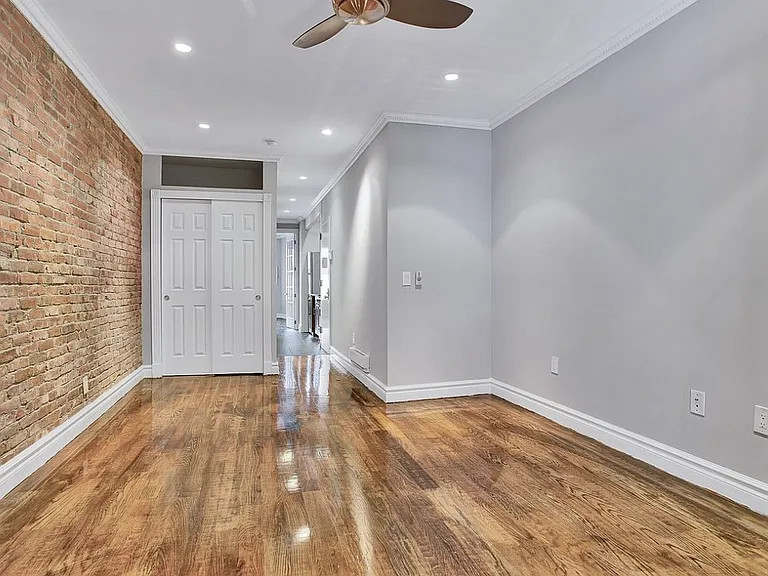 444 W 52nd St #2W — Photo 4